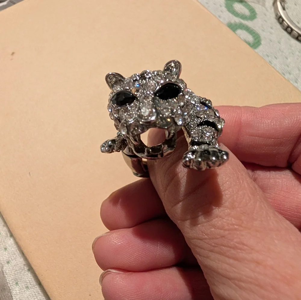 Crystal Jaguar Stretch Ring